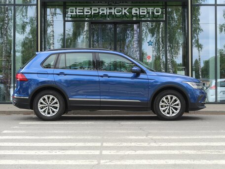2021 Volkswagen Tiguan II Рестайлинг, синий, 2720000 рублей, вид 4