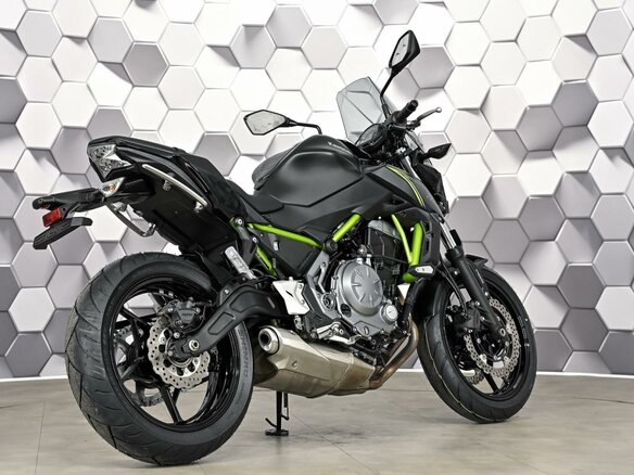 2017 Kawasaki Z 650, чёрный, 727000 рублей - вид 6