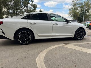 2020 Kia K5 III, белый, 1900000 рублей, вид 2