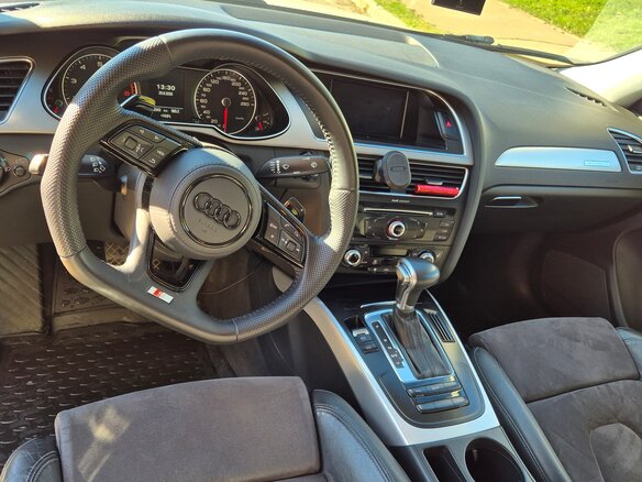 2013 Audi A4 IV (B8) Рестайлинг, белый, 1700000 рублей - вид 12