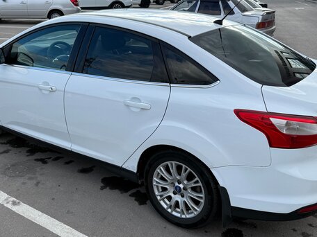 2012 Ford Focus III, белый, 700000 рублей, вид 4