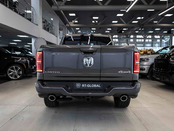 2026 Ram 1500 Crew Cab eTorque V Рестайлинг, серый, 11062679 рублей - вид 4