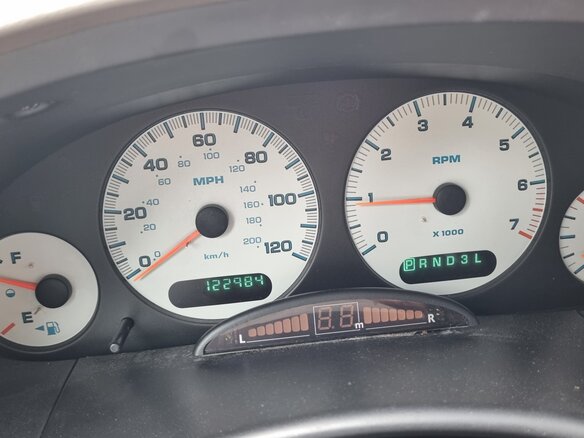 2001 Dodge Caravan Grand IV, красный, 499000 рублей - вид 5