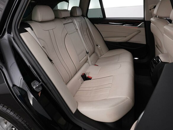 2018 BMW 5 серии 520d VII (G30/G31/G38), чёрный, 2899055 рублей - вид 6