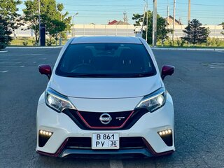 2017 Nissan Note Nismo e-Power II Рестайлинг, белый, 1220000 рублей, вид 2