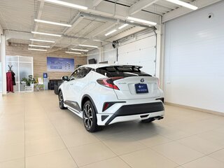 2018 Toyota C-HR I, белый, 2099900 рублей, вид 4