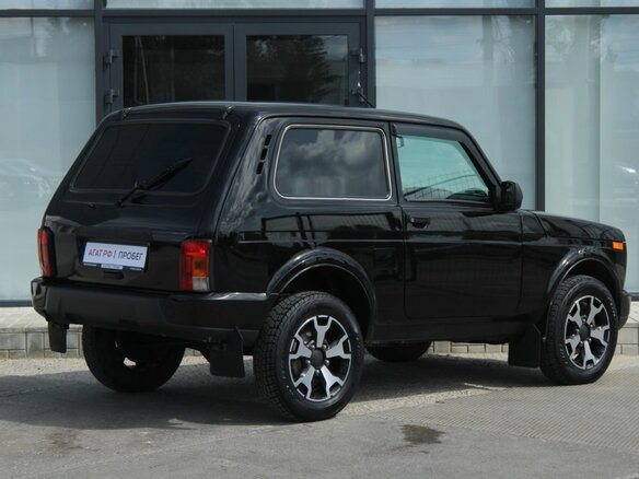 2020 Lada (ВАЗ) 2121 (4x4) I Рестайлинг (2020), чёрный, 700000 рублей - вид 4