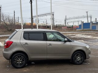 2013 Skoda Fabia II Рестайлинг, бежевый, 600000 рублей, вид 5
