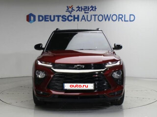 2022 Chevrolet TrailBlazer III, пурпурный, 1830000 рублей, вид 3