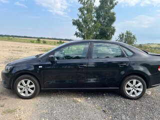 2014 Volkswagen Polo V, чёрный, 470000 рублей, вид 4