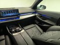 2025 BMW 5 серии 530i xDrive VIII (G60/G61/G68), серый, 8990000 рублей - вид 11