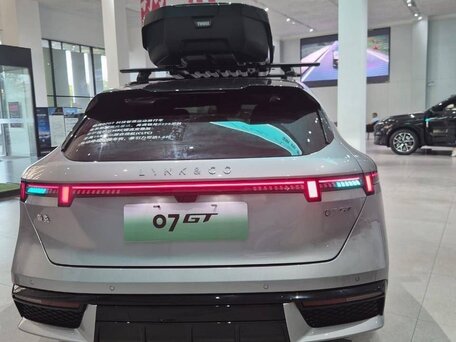 2026 Lynk & Co 07 GT I Рестайлинг, серебристый, 5297000 рублей, вид 5