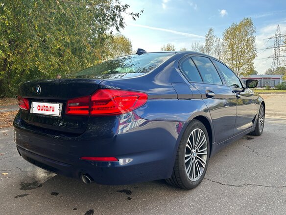 2017 BMW 5 серии 520d xDrive VII (G30/G31/G38), синий, 4000000 рублей - вид 1