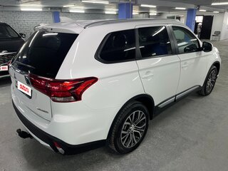 2018 Mitsubishi Outlander III Рестайлинг 2, белый, 1999000 рублей, вид 5