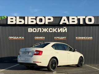 2017 Skoda Octavia III (A7) Рестайлинг, белый, 1690000 рублей, вид 2