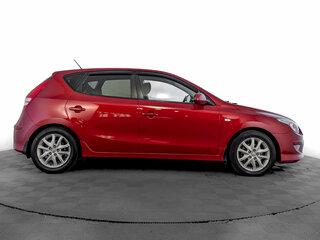 2010 Hyundai i30 I Рестайлинг, красный, 795000 рублей, вид 4
