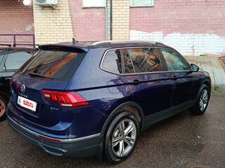 2021 Volkswagen Tiguan Allspace II Рестайлинг, синий, 3350000 рублей, вид 5