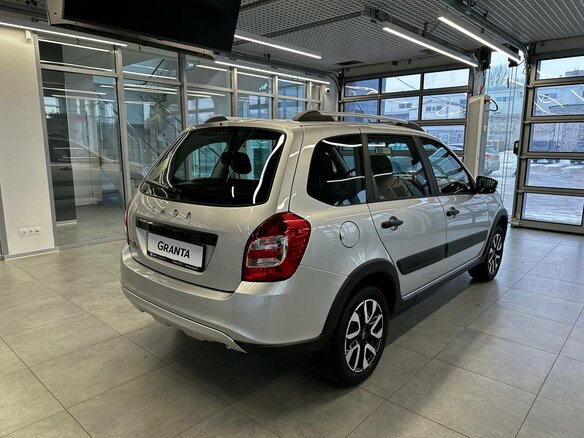 2026 Lada (ВАЗ) Granta Cross I Рестайлинг, серебристый - вид 5