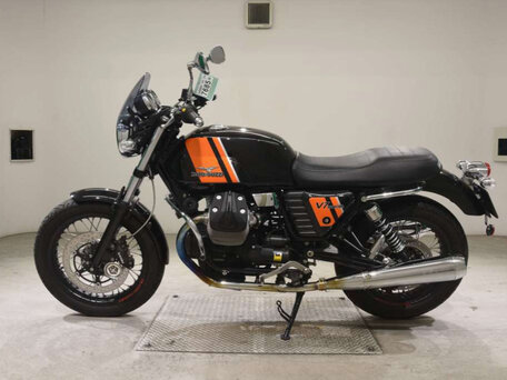 2013 Moto Guzzi V7 Spezial, чёрный, 430000 рублей, вид 2