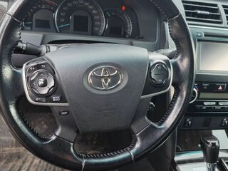 2014 Toyota Camry VII (XV50), серебристый, 1700000 рублей, вид 5