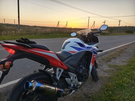 2013 Honda CBR 400R, белый, 480000 рублей, вид 1
