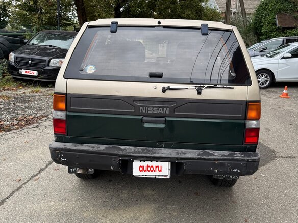 1991 Nissan Terrano I, бежевый, 850000 рублей - вид 2