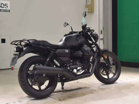 2023 Moto Guzzi V 7, чёрный, 810000 рублей, вид 5