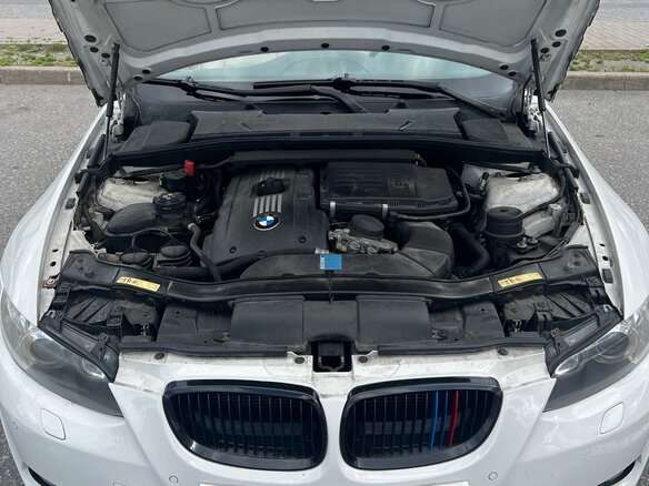 2008 BMW 3 серии 335i V (E90/E91/E92/E93), белый, 1650000 рублей - вид 3
