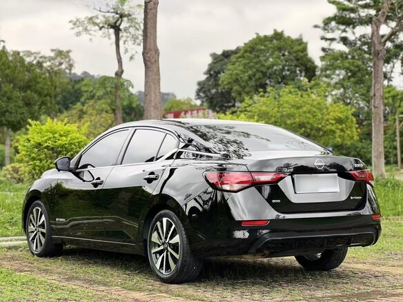 2022 Nissan Sylphy IV (B18), чёрный, 1310000 рублей - вид 4