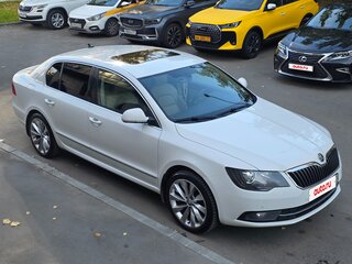 2013 Skoda Superb II Рестайлинг, белый, 1650000 рублей, вид 1