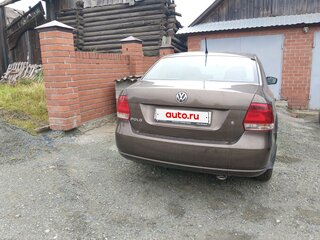 2015 Volkswagen Polo V, коричневый, 550000 рублей, вид 2
