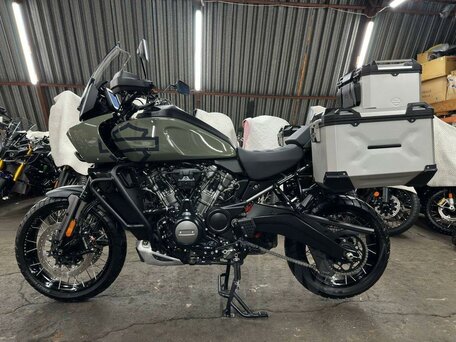 2021 Harley-Davidson Pan America, зелёный, 1470000 рублей, вид 4