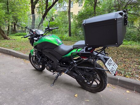 2021 Bajaj Dominar 400, зелёный, 330000 рублей, вид 3