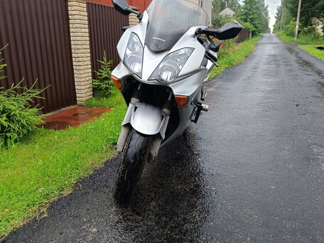 2001 Honda VFR 800, серебристый, 380000 рублей, вид 2
