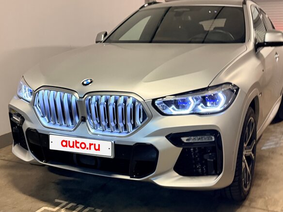 2021 BMW X6 40i III (G06), серебристый