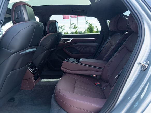 2026 Audi A6 L VI (C9), серый - вид 8