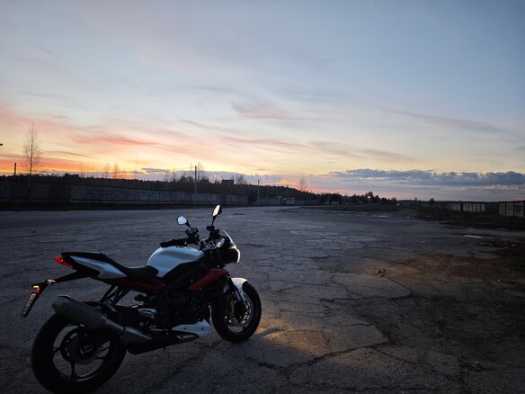 2015 Triumph Street Triple, белый, 690000 рублей - вид 5