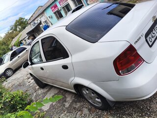 2004 Chevrolet Aveo I, белый, 355000 рублей, вид 2