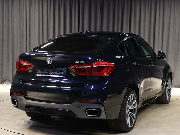 2018 BMW X6 40d II (F16), чёрный, 3649000 рублей - вид 1