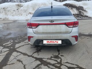 2017 Kia Rio IV, серебристый, 1150000 рублей, вид 3
