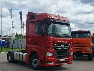 2020 КамАЗ 54901, красный, 2870000 рублей, вид 1