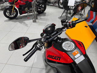 2025 Ducati Monster 937, красный, 1200000 рублей, вид 4