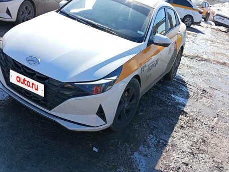 Hyundai Elantra VII (CN7)