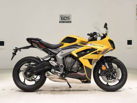 2026 Triumph Daytona 660, жёлтый, 1197000 рублей, вид 2