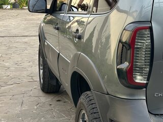 2014 Chevrolet Niva I Рестайлинг, серый, 650000 рублей, вид 5