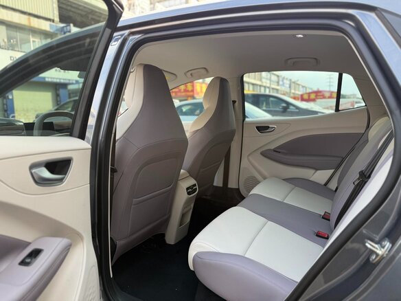 2026 MG 4 EV 42.8 kWh II, серый, 1770700 рублей - вид 7