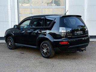 2011 Mitsubishi Outlander II Рестайлинг, чёрный, 930000 рублей, вид 3