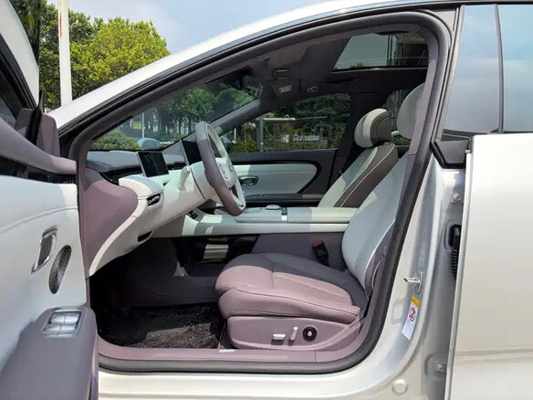 2026 Changan Qiyuan A06 28.39 kWh, серебристый, 2792000 рублей - вид 8