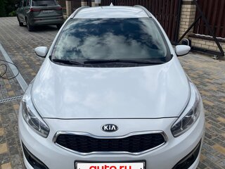 2017 Kia Ceed II Рестайлинг, белый, 1700000 рублей, вид 1