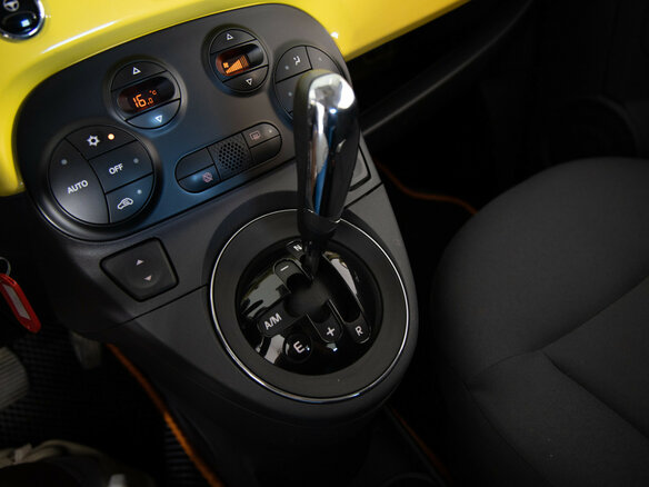 2012 Fiat 500 II, жёлтый, 749000 рублей - вид 9